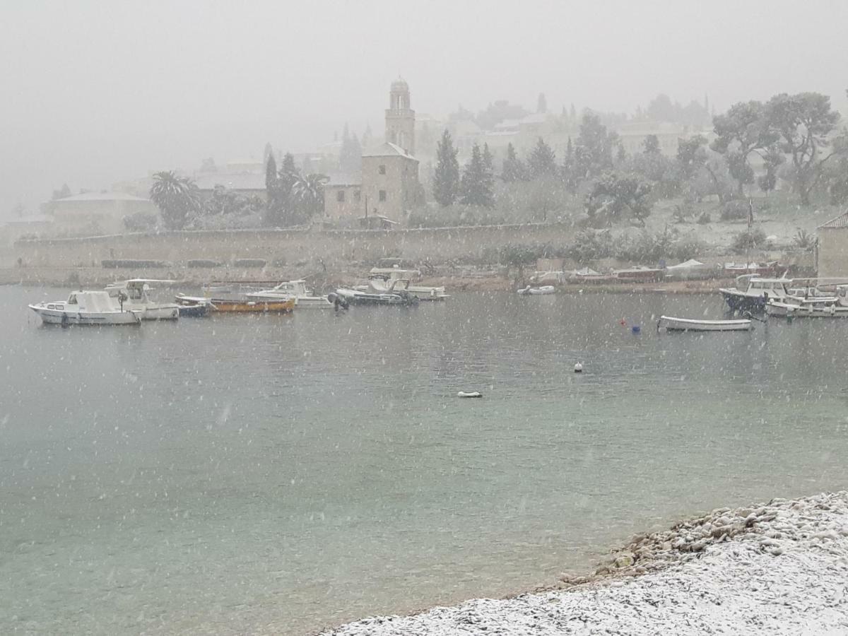 Noor Apartment And Room Hvar Town Luaran gambar